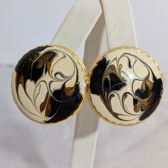 Vintage Jewelry - Vintage Gold Off White & Gold Swirl Earrings